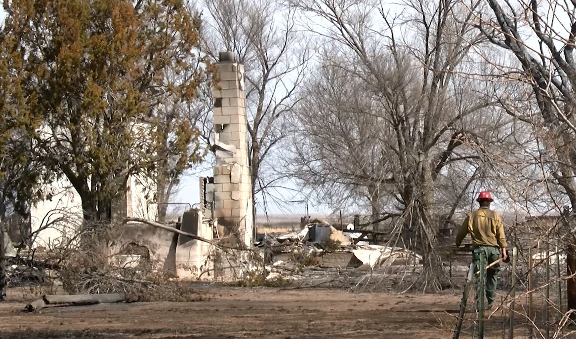 epccolorado_'s tweet photo. #117Fire Update - @EPC_Assessor Steve Schleiker and County Commissioner Longinos Gonzalez are hosting a town hall to talk about the damage from the #117Fire.  It's happening on Monday May 14, at Hanover High School from 6:30 - 8 p.m. https://t.co/cSMEKKeyhb