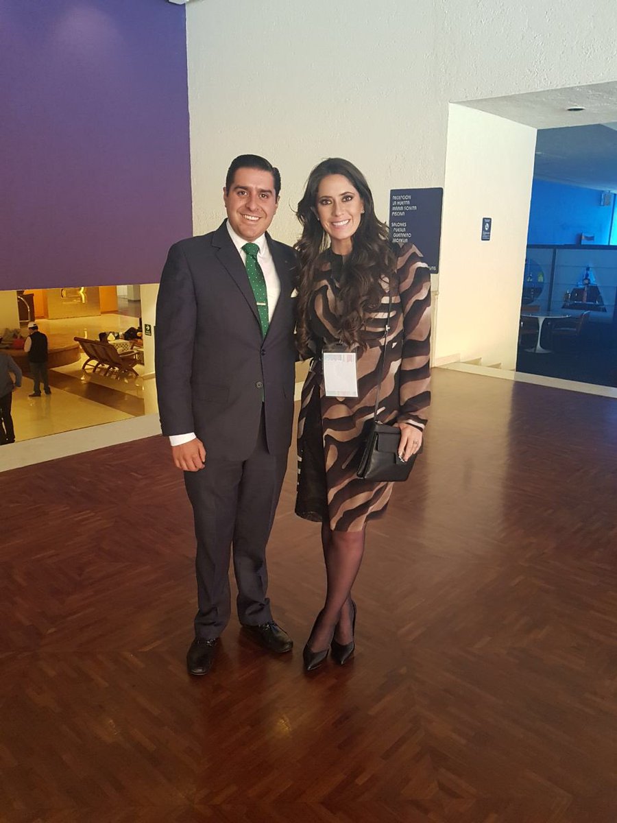AnaMarquez_'s tweet photo. Coqueeeee! @CoqueGarciaG Que gusto verte! Estoy segura de que #México tomará otro rumbo con jóvenes como tú.  Conozco tu lucha y te la reconozco.  Éxito amigo!!!! https://t.co/aHErTLpwEt