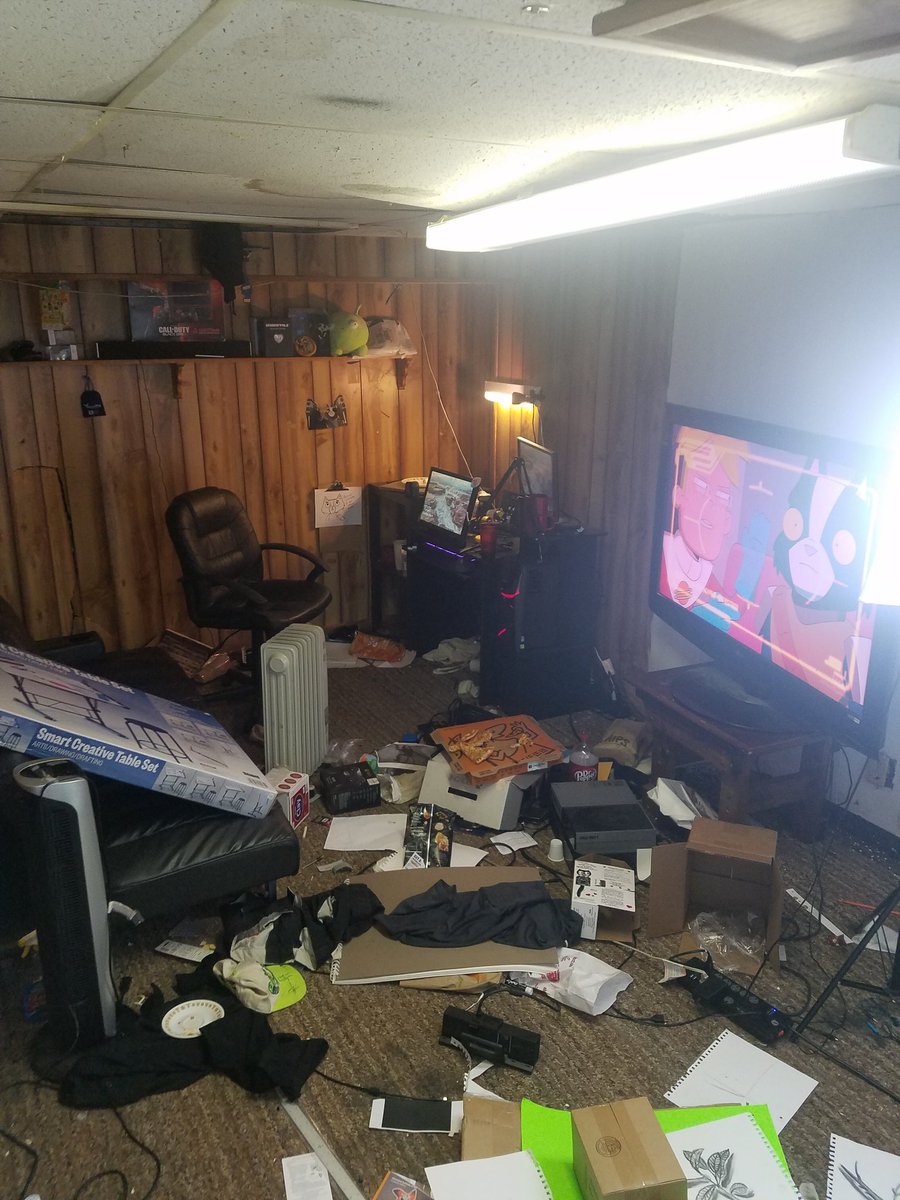 Frisk_Fox's tweet photo. Jesus I really let my life go down hill... https://t.co/vH5Q6uovKG