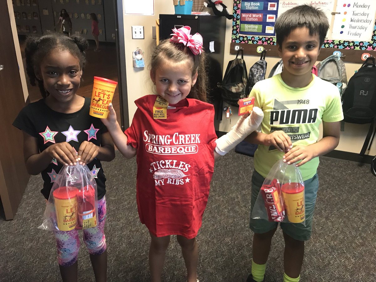 We’ve got spirit...yes we do!!! We had the most classmates show up for Spirit Night! Thanks for the gifts @SpringCreekBBQ !!!@TISDWES