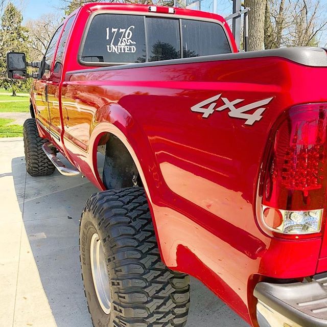 1776United's tweet photo. Reposting @alwaysup2late
Just got some new decals to even out the right side
#4x4 #73 #7point3 #7three #7tree #diesel #dieselpower #dieseltrucks #f250 #f350 #ford #fordsofinstagram #fordtrucks #lifted #lifteddiesels #liftedtruck #liftedtrucks #powerst… https://t.co/axiCdL4iyC https://t.co/I63BxBBths
