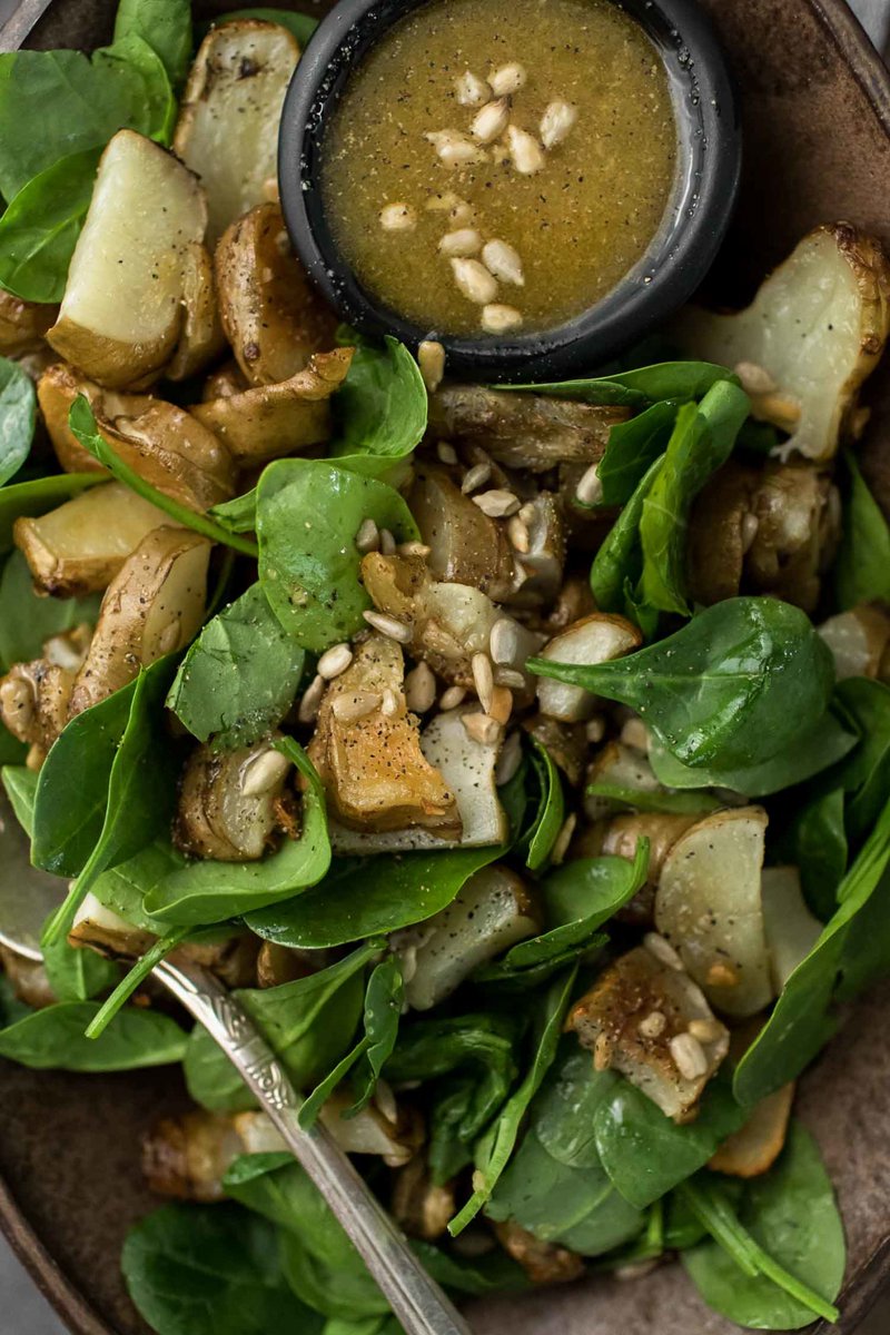 healthy_dinners's tweet photo. Roasted Sunchoke Salad https://t.co/L3Uw2xqLmH https://t.co/8nvouffkMW
