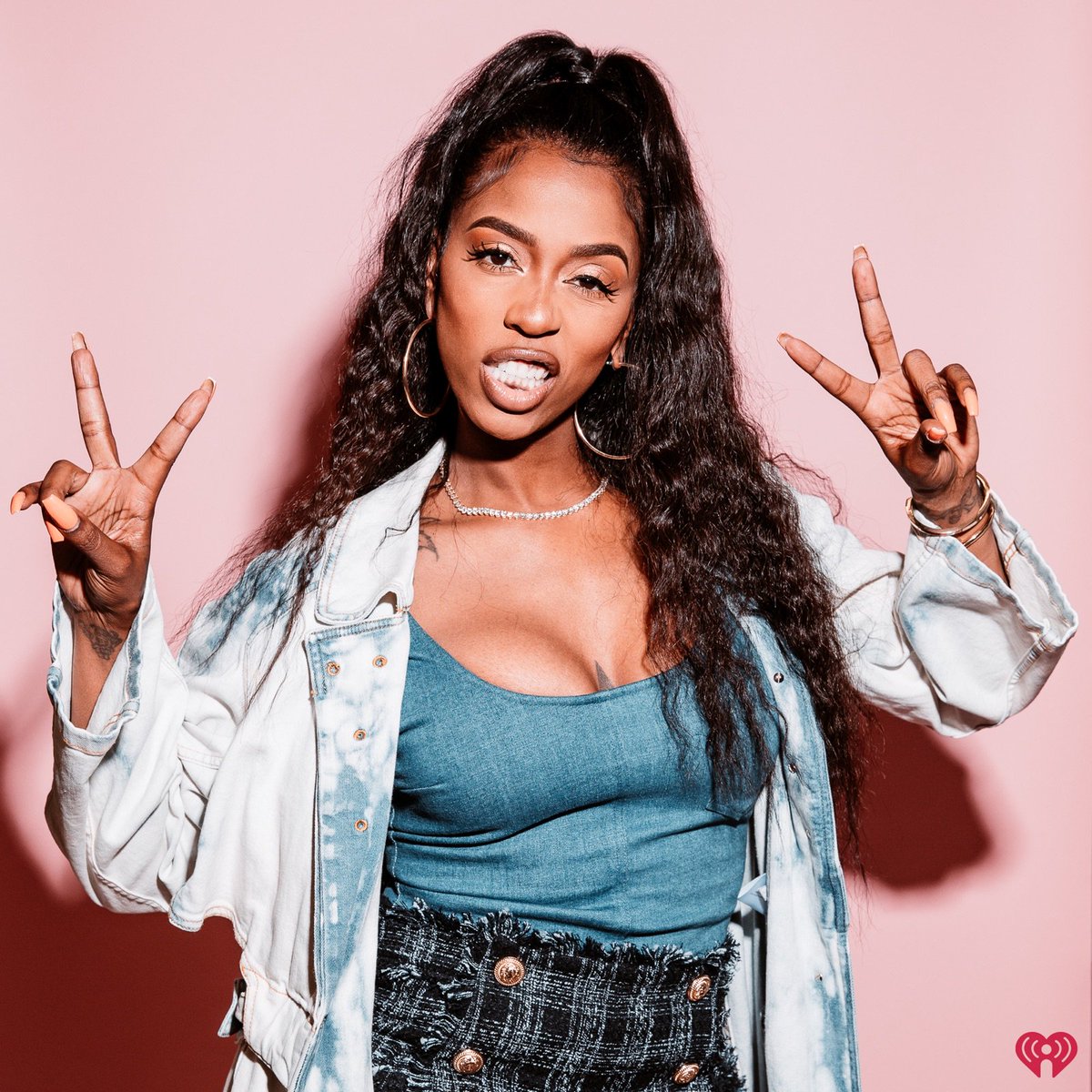 iHeartRadio's tweet photo. If you aren't familiar with @kashdoll yet, wyd? Learn all about her new mixtape #BratMail, Drake sliding into her DMs + more: https://t.co/JeuwBRY1T8 ๐ https://t.co/DqId6NtU6C