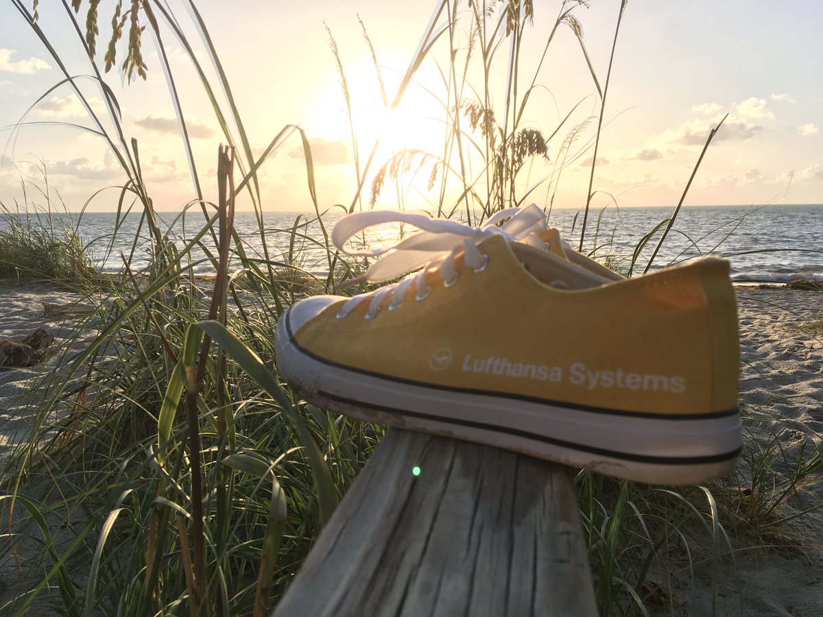 LH_Systems's tweet image. Our consulting shoes on tour again. This time in Miami at the Aviation Festival Americas. A walk on the beach - relaxing between meetings and exciting business news #airlineconsulting #findtherightpartner #consultingshoes #shoesontour #aviationfestivalamericas