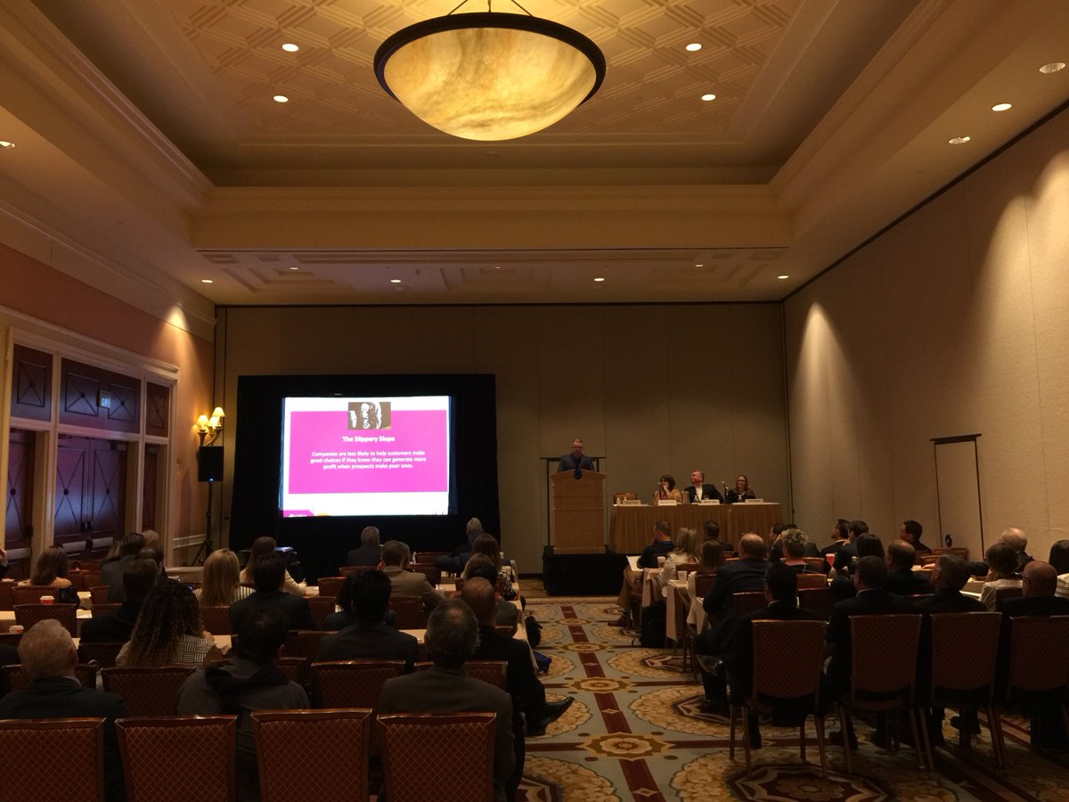 brandtango's tweet photo. James Kluetz in action during ARDA's educational session, "Tomorrow's Sales Center Today". #ARDAWorld2018 https://t.co/GeNlrIB0Qc