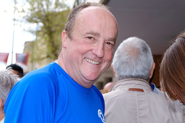 El pasado viernes  Miguel Escuer celebraba 20 años de atencion a sus clientes 
Como sabeis este SEÑOR  es grande y siempre esta con el deporte, estuvimos con el y le entregamos la placa que le identifica como
      SOCIO DE HONOR
MUCHAS GRACIAS MIGUEL