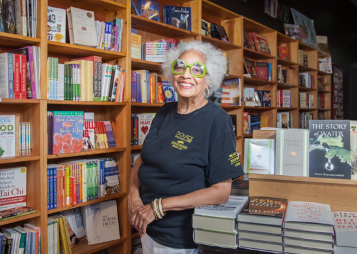 techtowndetroit's tweet photo. #SWOTCity client Pages Bookshop continues to serve as a space for customers to connect, learn and convene! https://t.co/iKUNvAuzAc | via @modeld https://t.co/ARSXVLX7oT