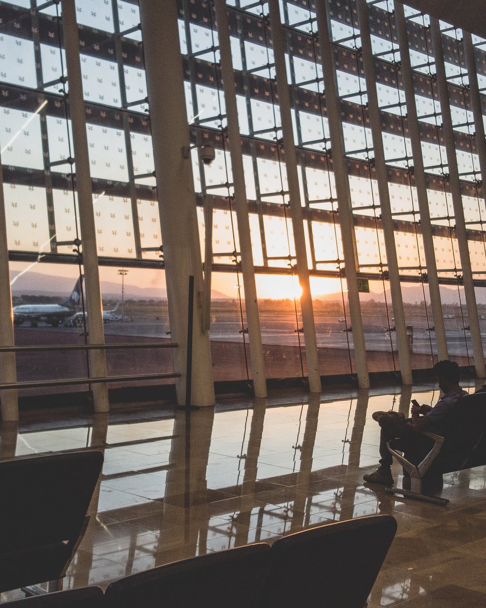 cellphonecreate's tweet photo. Life in an airport, its kind of nostalgic, sometimes cheerful or sad but if you know why and where are you going  it's totally worth it.

https://t.co/QCYylPOHUl

#mobilphotography #airports #mexico #sunsets #shotfromthegalaxy #galaxys4 #like4like https://t.co/nL1qvTqsAf