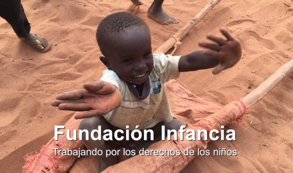 juansolocomico's tweet photo. El jueves (20:30h) estaré con la #FundaciónInfancia en #AyudarEsDivertido en #SilkAndSoya, organizado por Cipri Quintas.
La recaudación íntegra se destinará al proyecto de escuelas rurales y comedores en Guinea Bissau. 🇬🇼
Entrada 10€ / con consumición.
¡Os esperamos! https://t.co/EzmV2QVpi9