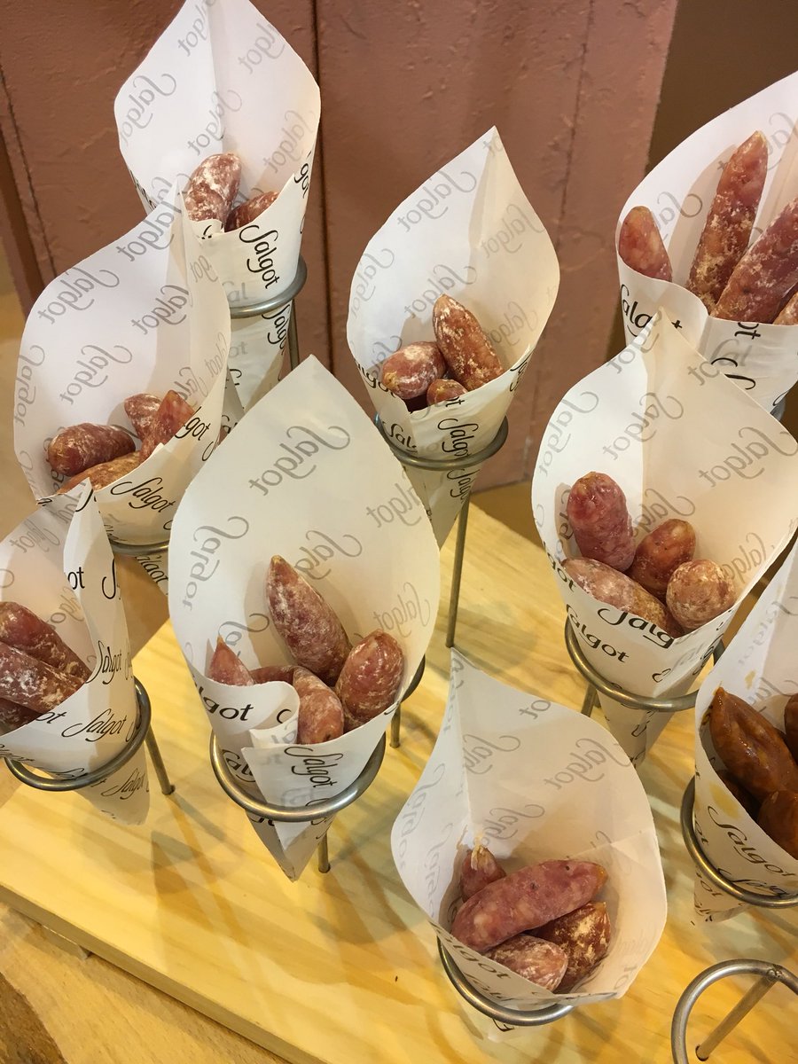 BlogHedonista's tweet photo. Del #showcooking de 5 platos preparados con #embutidos #salgot1928 #elsabordelobueno En #salondegourmets #madrid #sg18 #sg2018 https://t.co/xT5eA6oGpw