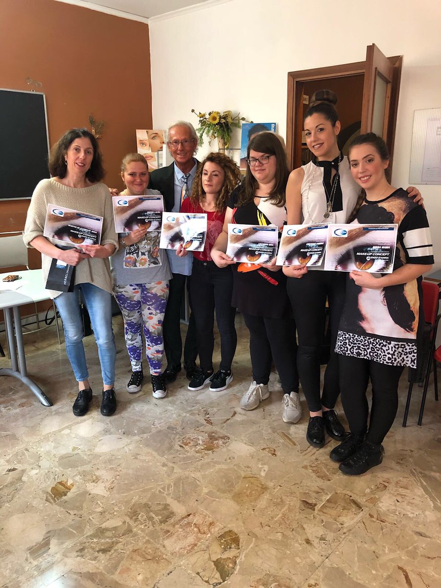 PardoGiuseppe's tweet photo. Gran finale per il #makeupconcept di #enzodanna in ACCADEMIA RAL di #visagismo & #trucco .
Straordinarie performances.
#unascuoladiidee #scuoladiestetica #scuoladiformazionecentroral💄❤️💣 #scuoladiesteticacentroral #folliow #makeup #parrucco
https://t.co/Yblj3AdLGH https://t.co/ATLPEKPbAG