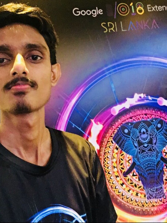 hashhotrebz's tweet photo. ඒකත් ඉවරයි ඔන්න ! 😌🌸
#io18sl #IO18ExtendedLK #googleio2018 @MobitelSriLanka https://t.co/kEBiaC7Pcm