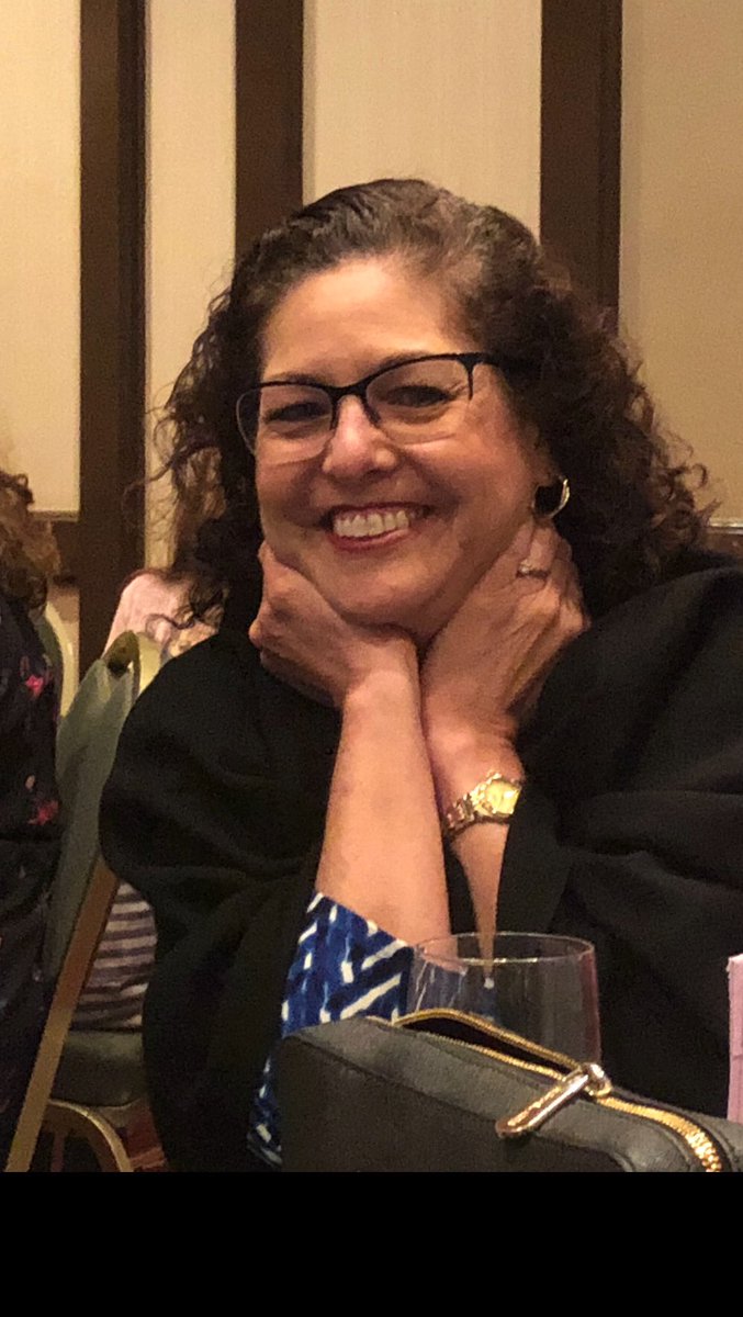 SBUSD_NEWS's tweet photo. Honoring our phenomenal Lisa Celaya at the 20th annual Leadership in Biliteracy Symposium tonight. We ❤️ her!! https://t.co/vMkBOZr07w