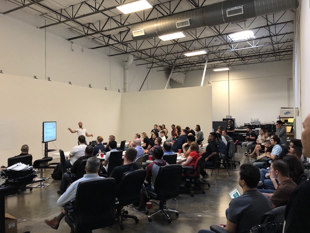 ReactJSDallas's tweet photo. Great crowd tonight at @Pearl_Labs in Plano. Thanks for hosting all of these hungry devs! #dallasDevs https://t.co/9SB7ggrvHy