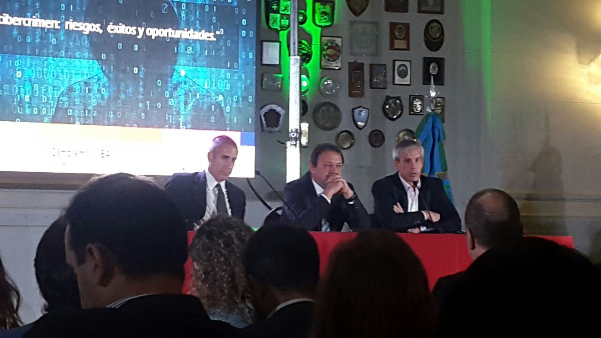 luispapagni's tweet photo. Con la @FundacionCapa8 participamos de la Jornada de Ciberseguridad y Ciberdelito en el @Senado_BA 
Riesgo, exitos y OPORTUNIDADES! https://t.co/6rxB6ghlZt