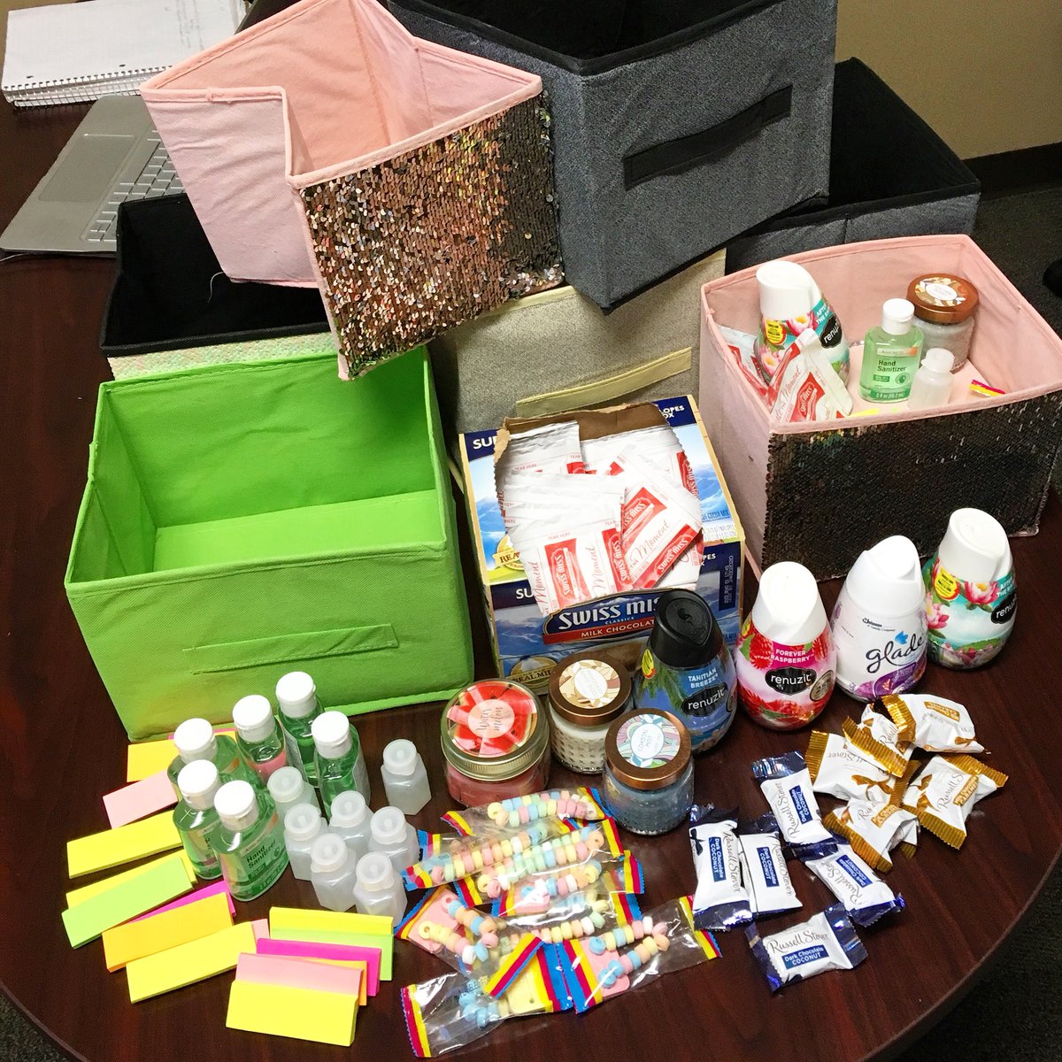LibertyUCSA's tweet photo. Come build your own exam and summer survival kit! Located in GH 1875 Room C. Must show us that you are following us on at least one social media to build one! We have: organizer bins, candles, fresheners, candy, bubbles, hand sanitizer, post-it’s, popcorn, hot chocolate, and more https://t.co/QTZzcUHZZD