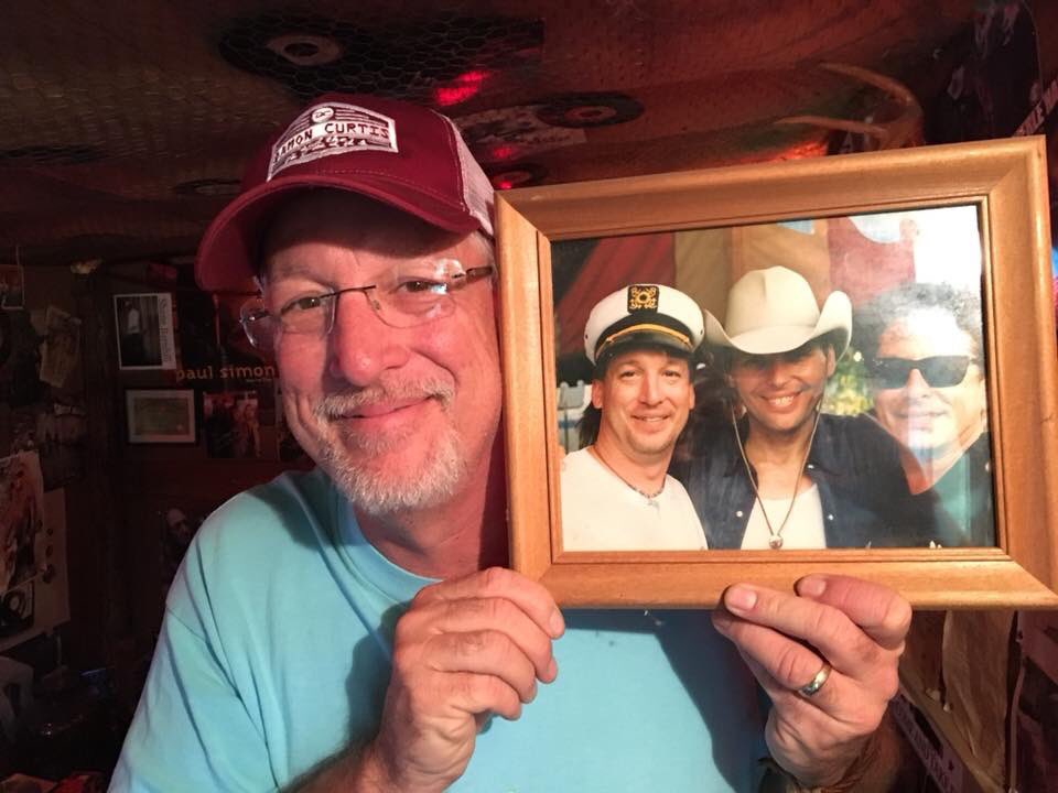 TexasRadioNet's tweet photo. That was at Willies Picnic many moons ago. JD, Dwight Yoakam and Joe Ely. That was then, this is now. Thank goodness JD lost that hat.
#boatsTobuild https://t.co/6wjkIuLzFd