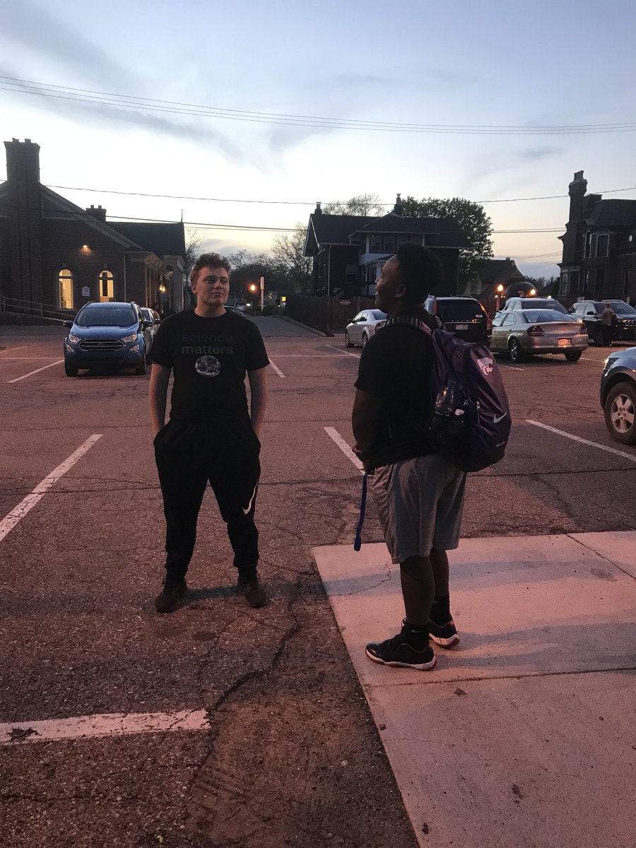 WaterSlidingInUrHoseDms tweet media