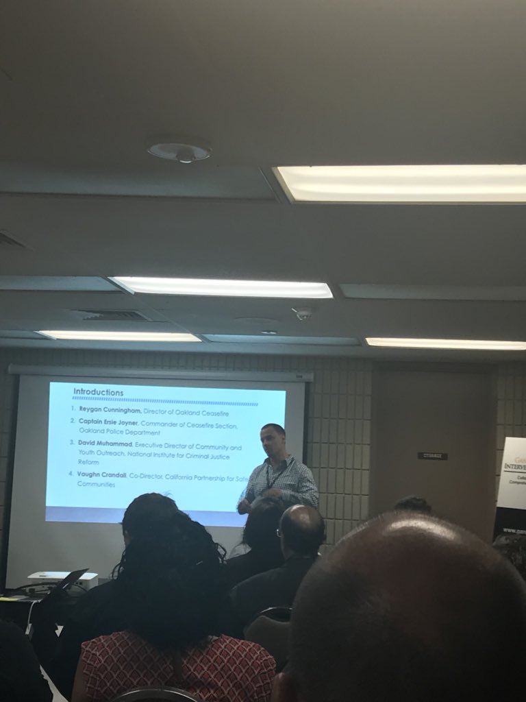 CMPedroOlguin's tweet photo. The 2018 #GangPreventionConference, provided valuable expert advise on dealing with gang and youth violence. With national experts who can help us address the concerns in our community. https://t.co/8NYqkygAK2