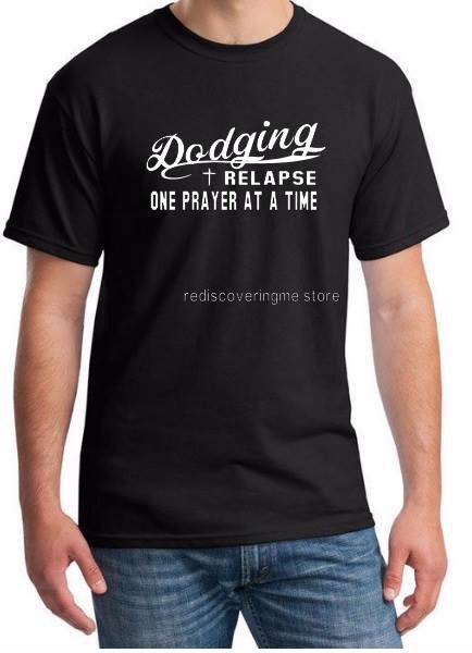 ApparelRecovery's tweet photo. The struggle is real for a lot of folks but with God all things are possible. “Dodging relapse one prayer at a time” #recovery #addiction #recoveryapparel #recoveryaddiction #addict #sober #cleansober #nodrugs #withgod #prayer https://t.co/YoOHYKFpBX