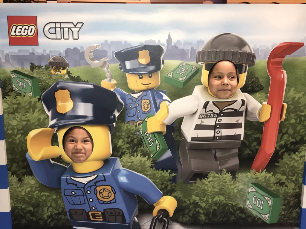 MrsFunes's tweet image. Our class had a great time at LEGOLAND!!! #weebuild #weecreate @AnnaRudowsky