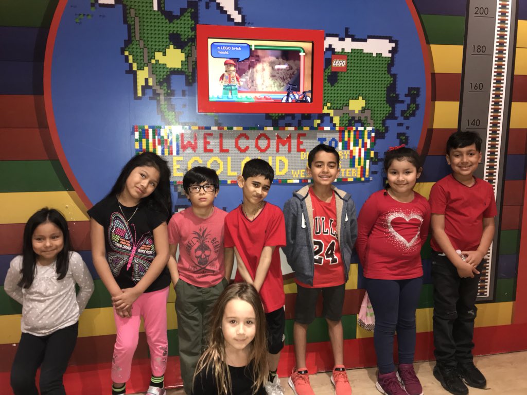 MrsFunes's tweet image. Our class had a great time at LEGOLAND!!! #weebuild #weecreate @AnnaRudowsky