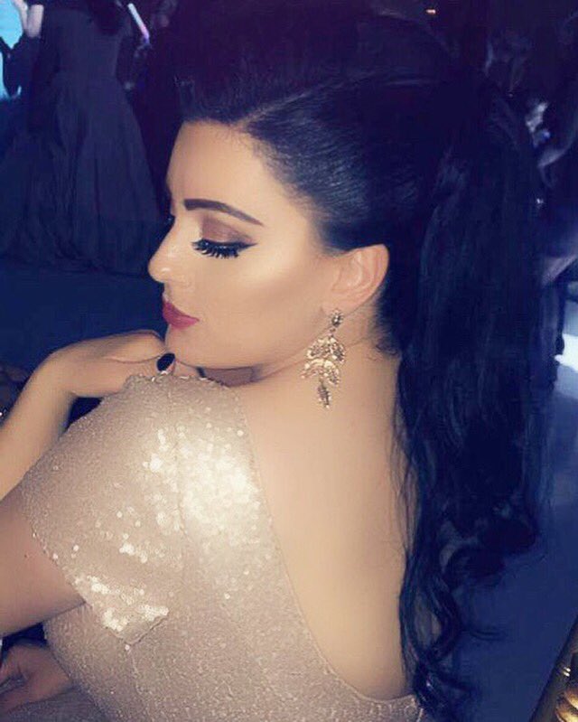 88_h's tweet photo. That @hudabeauty glow though 🎉🔥🔥🔥 trophy wife on lips ��� ❤️ https://t.co/Sw5nNLVSzz