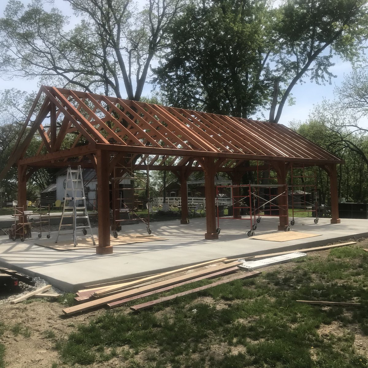 abloomingdaisy's tweet photo. Have you seen the construction going on in our gardens? This will be wonderful for weddings, bridal showers, birthdays, etc. https://t.co/r6rD2dmsjU