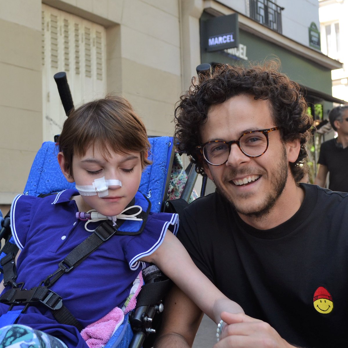 Carl_Jennyy's tweet photo. La petite Sarah a enfin réalisé son rêve, celui de rencontrer son idole ! Un grand MERCI à vous @gregoriomichael 🙏🏼
Cette journée restera INOUBLIABLE pour elle !!!❤️

https://t.co/5NqdaJgPLA https://t.co/EY6fkUluCe