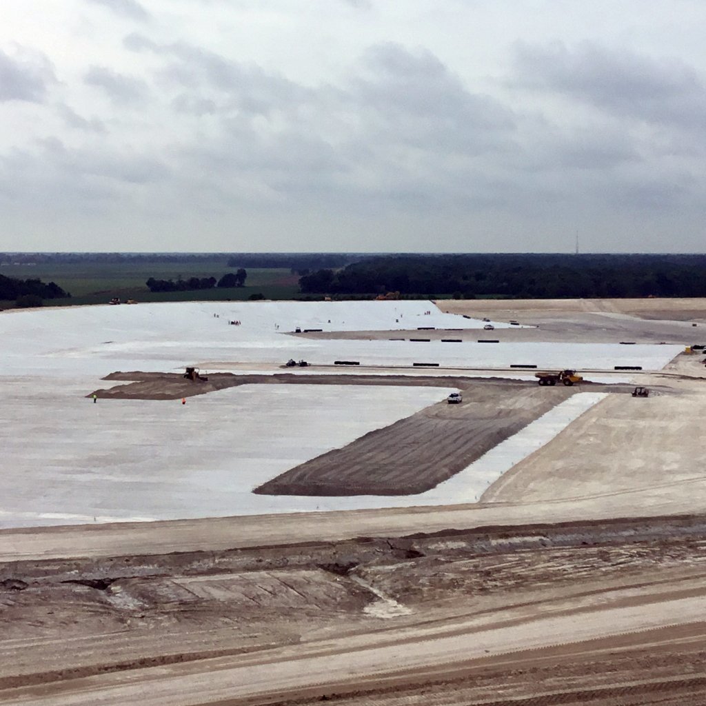 COMANCO's tweet image. @COMANCO Progressing Extremely Well in #Louisiana
SAFETY ★ QUALITY ★ SERVICE
#ConductiveWhiteLiner #SparkTesting #Geomembrane #QUALITY #GypsumStack
comanco.com/blog/comanco-p…