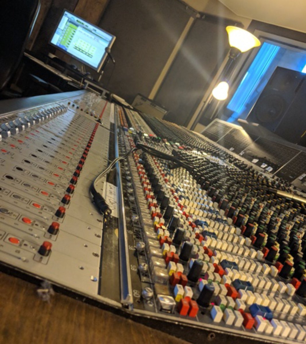 sonic_democracy's tweet photo. Day two complete! Many great things in the works here. 

#sonicdemocracystudio https://t.co/x6vJYvNqgW