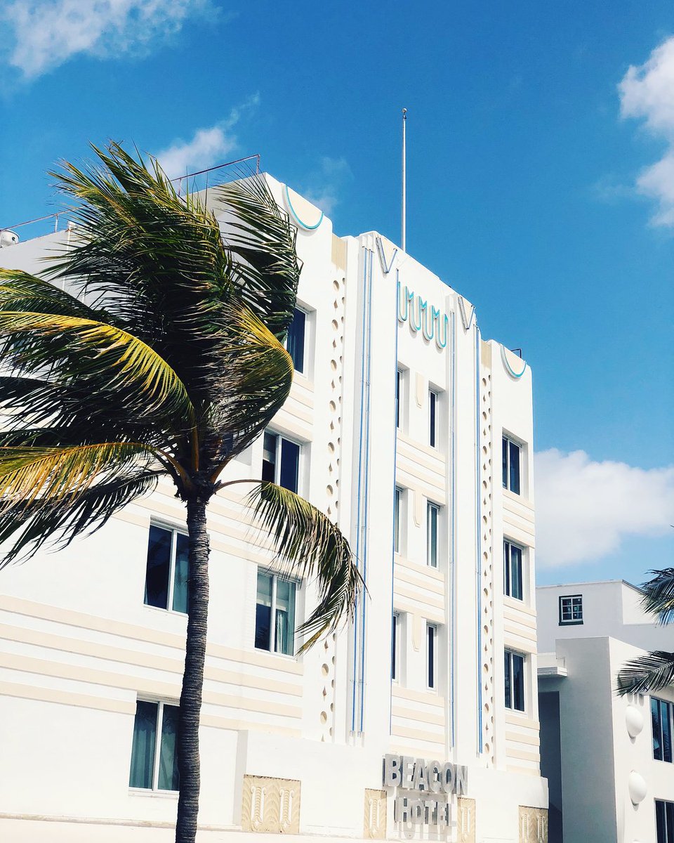 edumat79's tweet photo. In love with Miami Beach pastel color palette and his Art Deco architecture, true inspiring! #traveling #miamibeach #oceandrive #artdeco #southbeach #iphonex https://t.co/Z8ckLixJcF