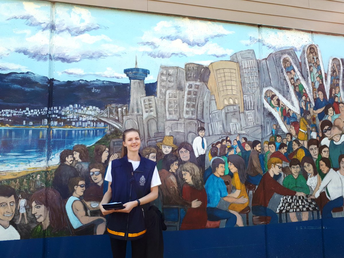 KitsFairCPC's tweet image. Hello #Kitsilano! Heading to the beach? Let's #LockOutAutoCrime! Keep valuables out of plain view - loose coins, chargers, bags - #thieveswillstealanything. #LockItOrloseIt @icbc @VancouverPD