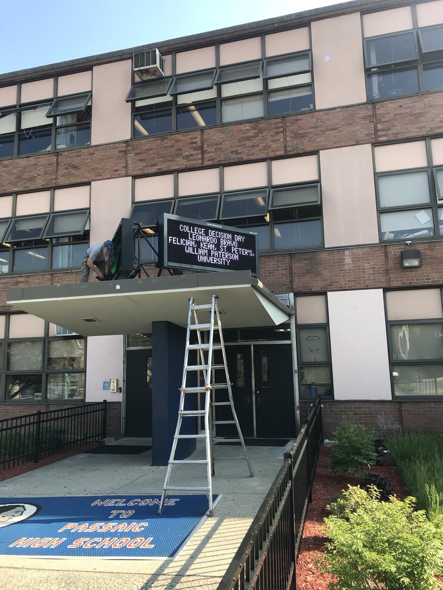 JWSalesLLC's tweet image. Spent the day performing spring maintenance (filter change, fan check and visual inspection) #LEDsignage #electronicmessagecenter #leddisplay