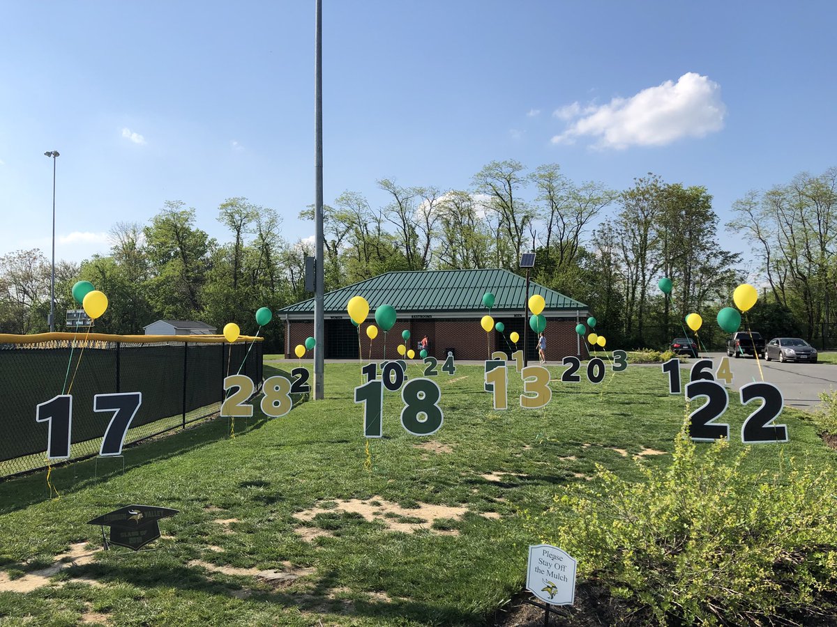 LoCoLawnExpress's tweet photo. Good luck @LVHS_official #Senior #Lax players 2nite on ur last home game! #2018 #seniornight https://t.co/07t3kIviCO