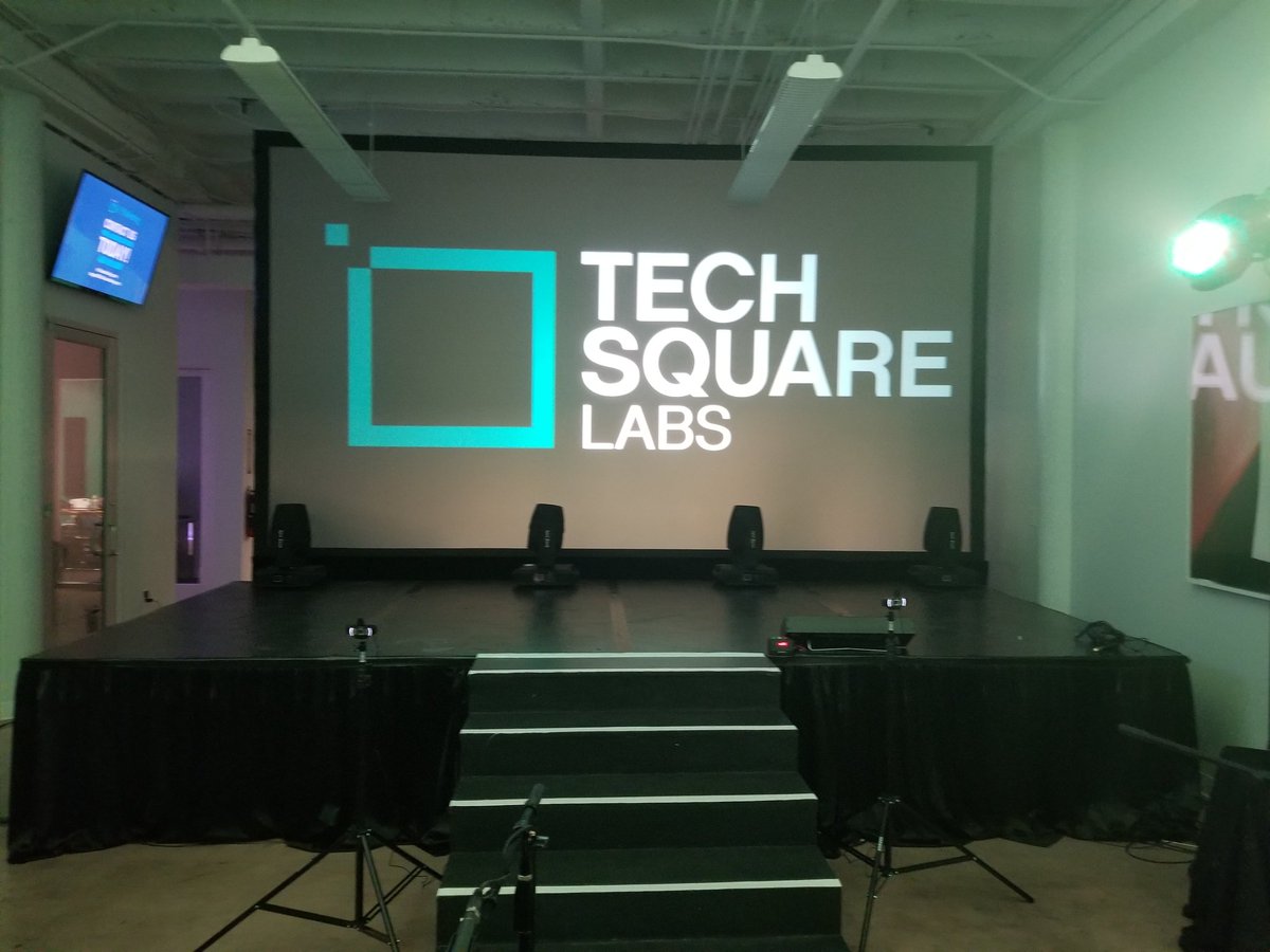 adamaraujo50's tweet image. Who&apos;s here at the #techsquarelabs #StartupBattle ?