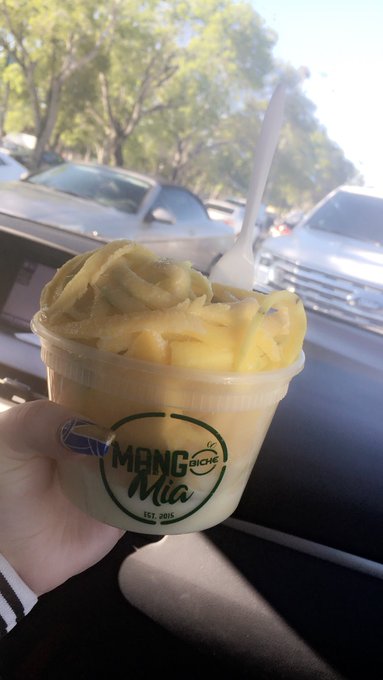 Omggg 🙈🙈🙈 https://t.co/51WRGC31A2<a href="/tag/presents"class="tags"><span>#presents</span></a>