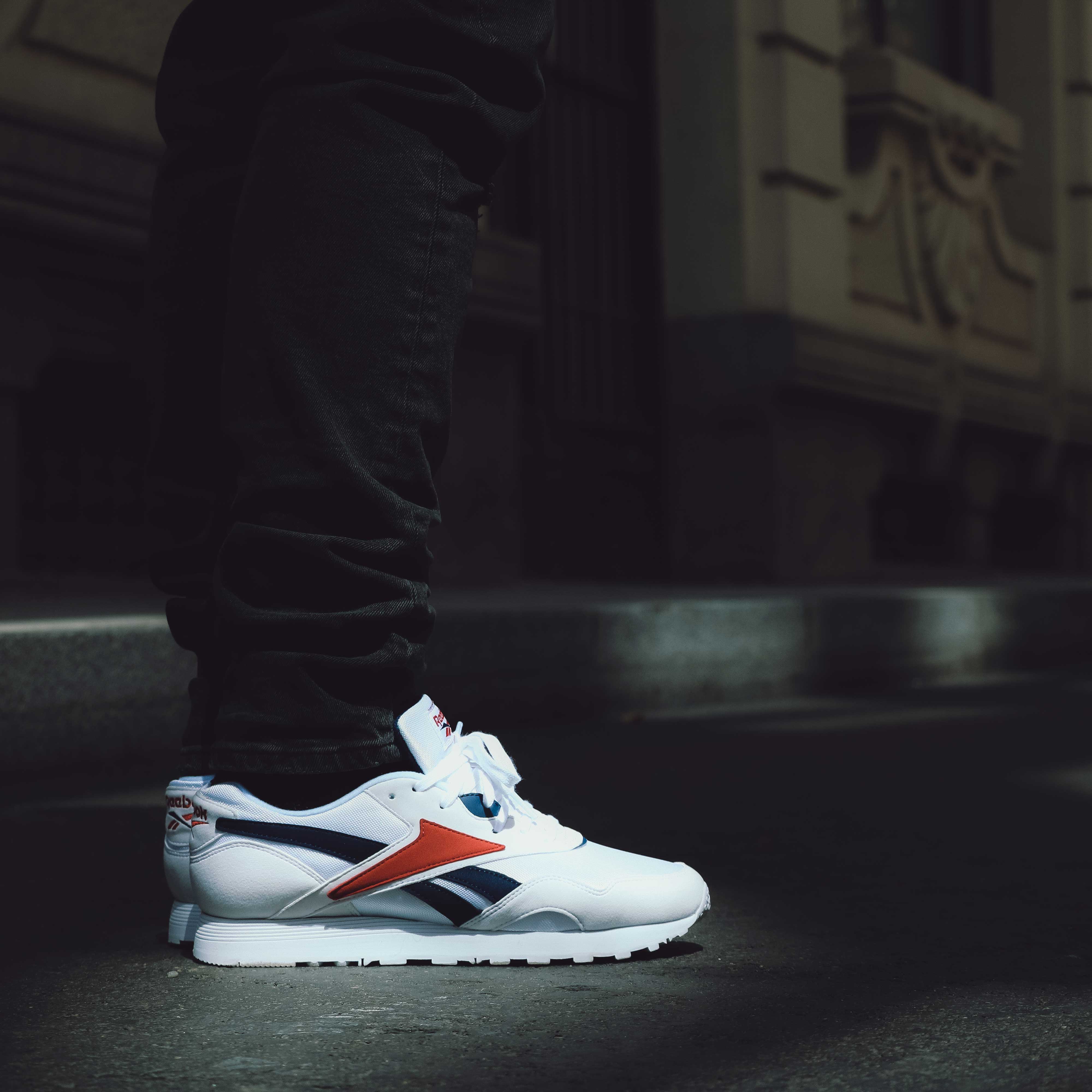 laat staan Behandeling compromis FOOTDISTRICT on Twitter: "Retro color blocking and leather upper, this  classic style is so chic and clean. What does this sneaker remind you of? Reebok  Rapide OG SU in store and online