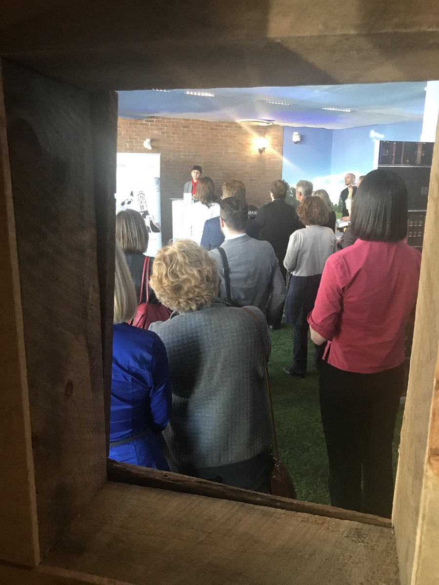 Mbadr_mtl's tweet image. la nouvelle rectrice de l’UQAM Mme #MagdaFusaro rencontre les membres des conseils de diplômés @UQAM_Diplomes @UQAM #mobilisation #100millionsdidees💫 #Versle50e🎊 #almamater👨🏻‍🎓👩‍🎓 #rayonnement🙌🏽 #uqammoment📸