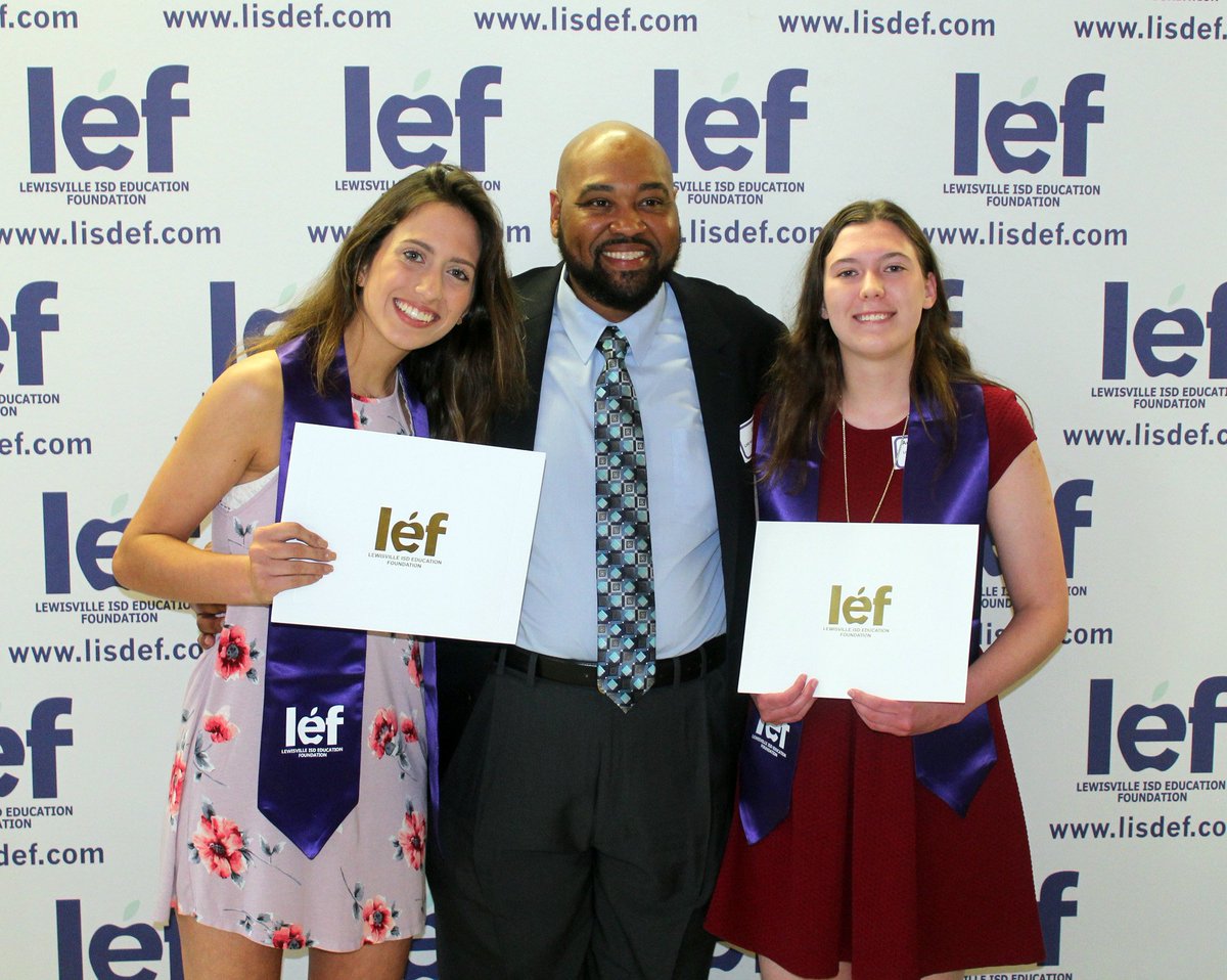 LEFforLISD's tweet photo. Check out photos from this year's #LEFAwards Ceremony here: https://t.co/pMfEfRe80F. More than 300 #LEFScholarships for more than $200,000 were awarded to @LewisvilleISD seniors! https://t.co/nbG3i7M96o