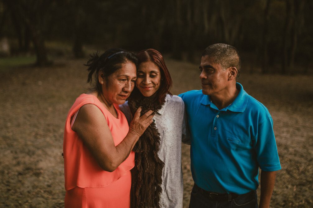 Michi2427's tweet photo. @VengaLaAlegria #MamáVLA Con mucho orgullo puedo decir que ella es mi madre, mujer guerrera con un espíritu invencible y a la vez humilde, sencillo y cariñoso, su amor incondicional me mantiene en pie día con día. Te amo Mirru 💞💝💖💗 https://t.co/6HQ5oOnxjT