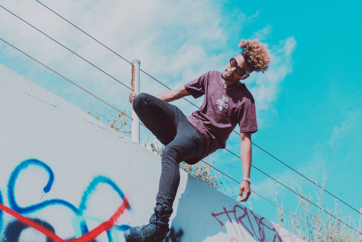 FindBalanceCo's tweet image. ☯️ Website is finally back up, check out the new merch! Link in bio! Use discount code: Balance15 to get 15% off this entire week!☯️