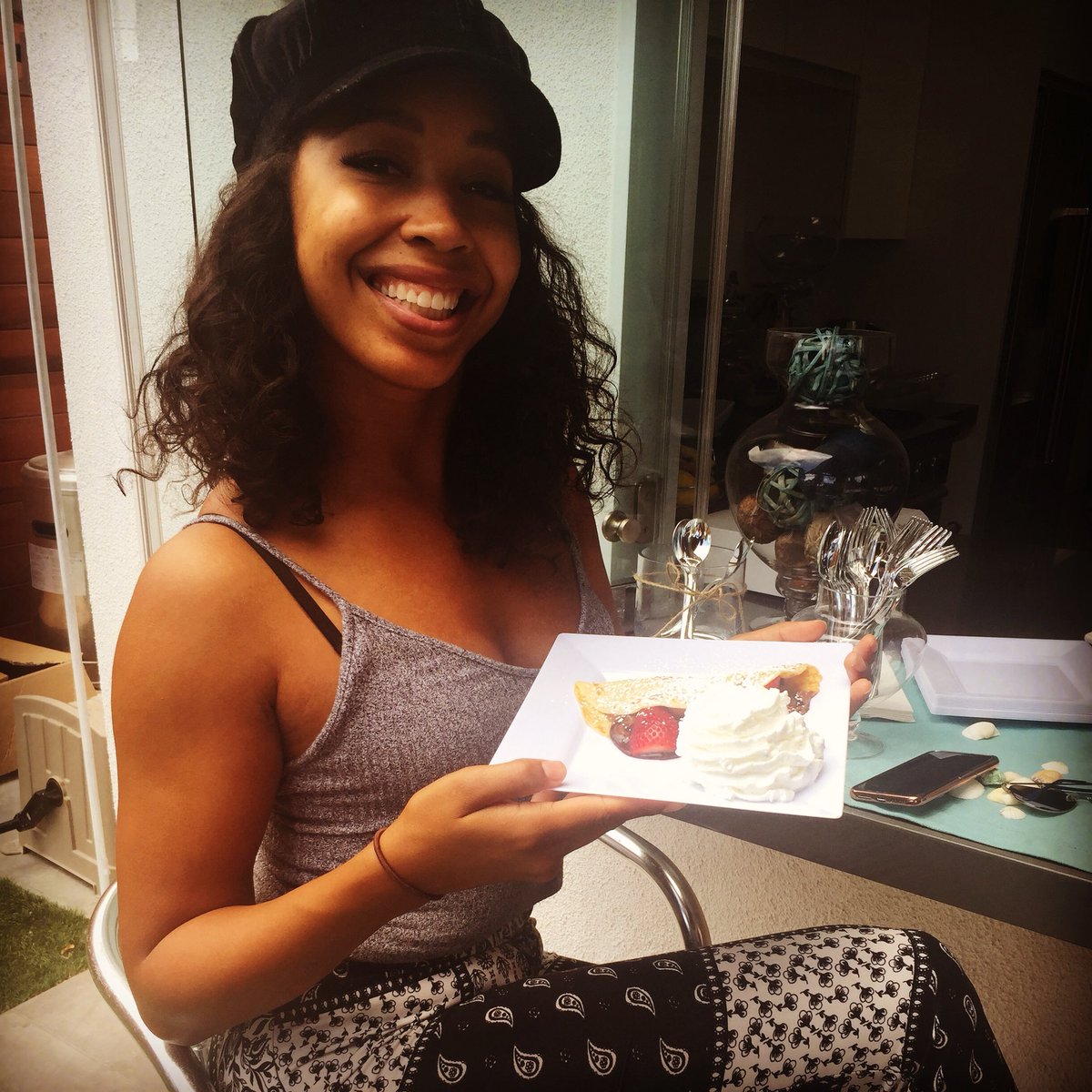 crepe_le's tweet image. Crepe Station by Le Chef Crepe Happy Birthday Pam 🎂🍭❤️