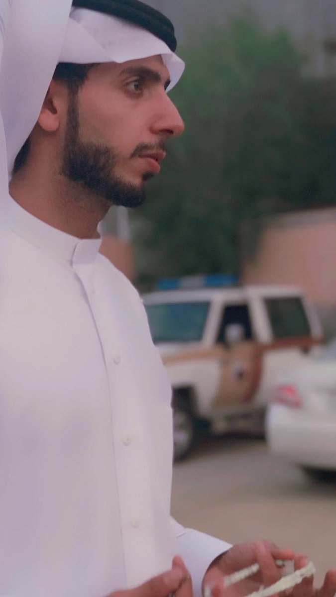 صاحبي لو جات من صاحبْك زله
فالتجاهل خير من بعض الجفيا 

جايـز انـــه كـل مايخطـــي تدله 
الاولـــه والثانيــــه وان كان عيا 

ماجد بن خرصان