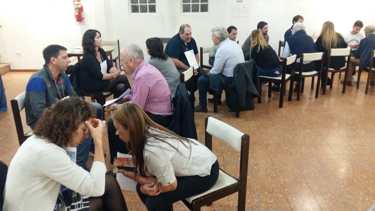 Reddenegocios_'s tweet photo. Trabajamos para crear lazos de confianza entre #empresarios #profesinales y #emprendedores @camejoven @CamaraPlanD @CamaraVteLopez https://t.co/mgHPI0htFX