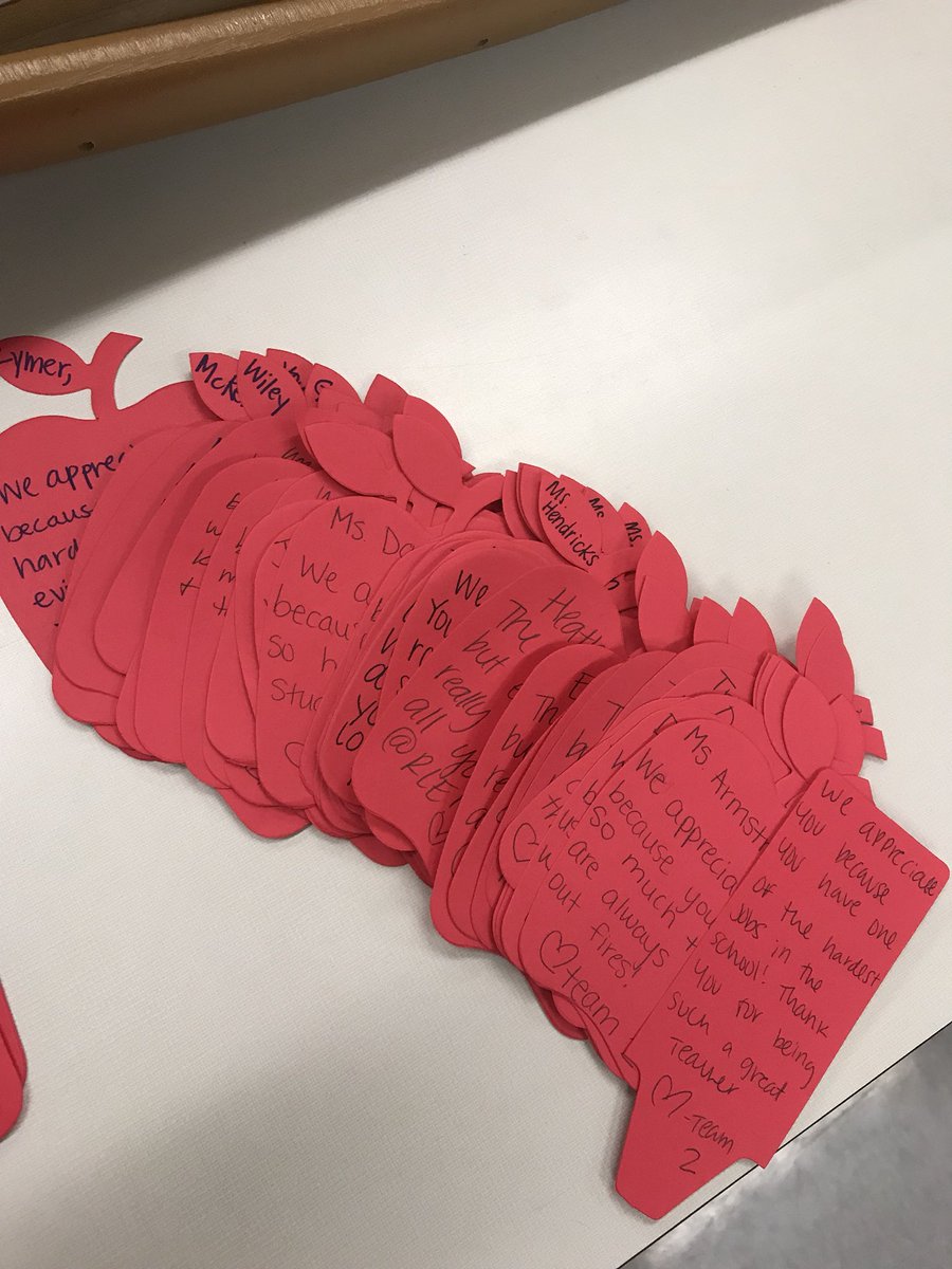 CourtneyJosefy's tweet photo. Hope your day is full of appreciation and free food! 😋😉👩‍🏫 #Team2 #RLERocketsRock @aggietharp https://t.co/HEOfHmYlM5