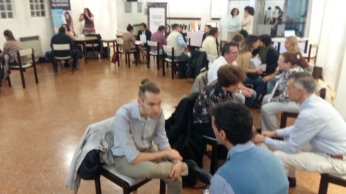Reddenegocios_'s tweet photo. Trabajamos para crear lazos de confianza entre #empresarios #profesinales y #emprendedores @camejoven @CamaraPlanD @CamaraVteLopez https://t.co/mgHPI0htFX