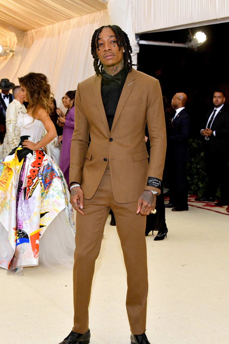 wizkhalifa's tweet photo. 🐉 https://t.co/9DStK2OVoR