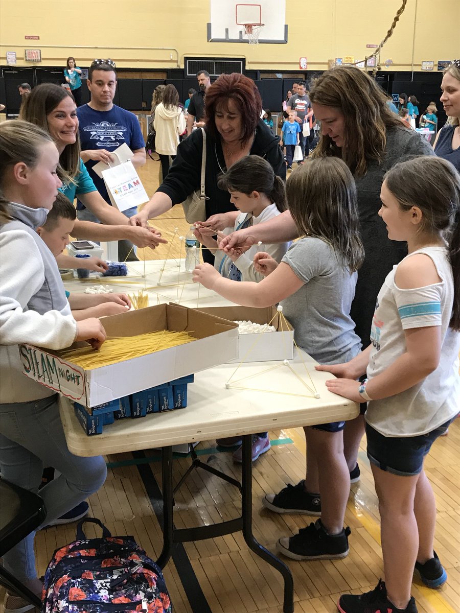 wantaghscience's tweet photo. Forest Lake “Steamers” working on their spaghetti challenge at Steam night @wantaghsteam @ForestLakeWsd  @wantaghsteamk2 https://t.co/2F2jJFDscc