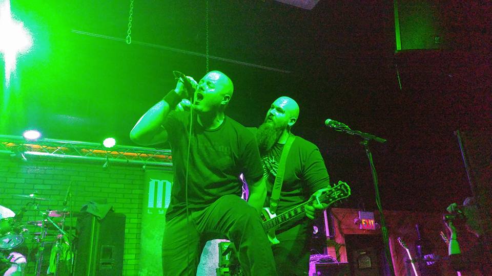 DAYOLDHATEBAND's tweet photo. #DAYOLDHATE @MusicLynxx, 5/05/18... #HaterNation #ComeGetSome #Filthy https://t.co/oGF5n6L76x